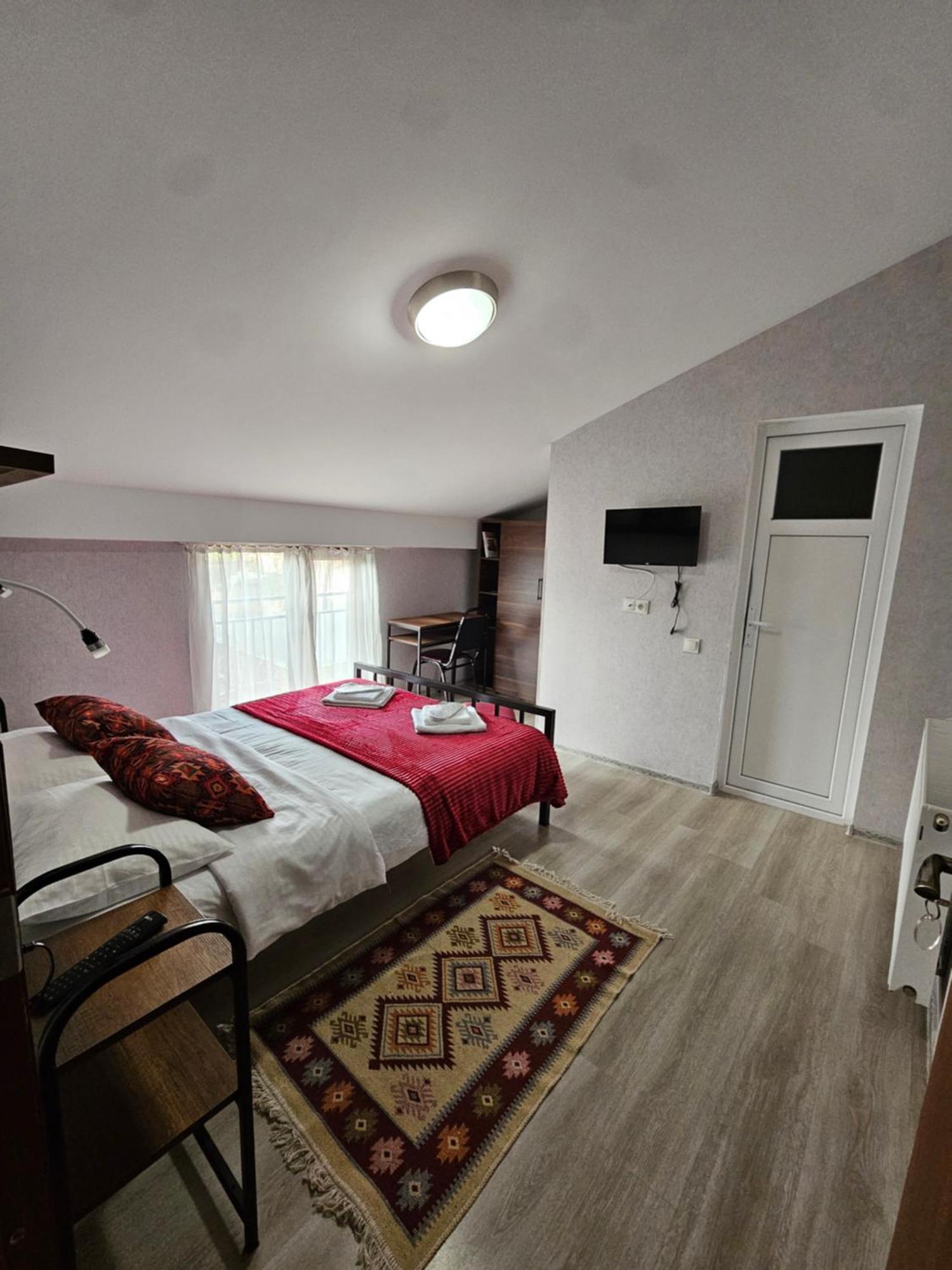 Hotel Tradicia Tbilisi Bagian luar foto